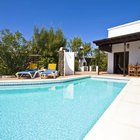 Puerto Del Carmen Sleeps 8 Pool Air Con Wifi فيلة