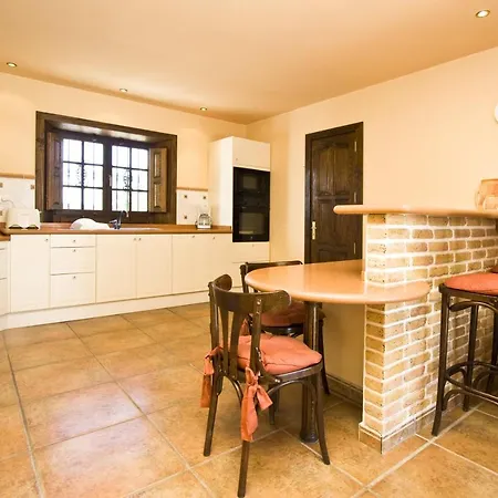 Puerto Del Carmen Sleeps 8 Pool Air Con Wifi Villa