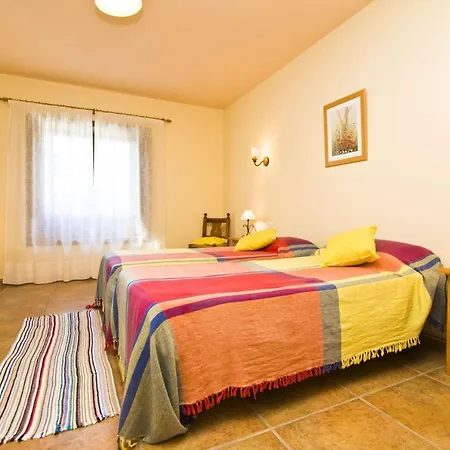 Villa Puerto Del Carmen Sleeps 8 Pool Air Con Wifi *